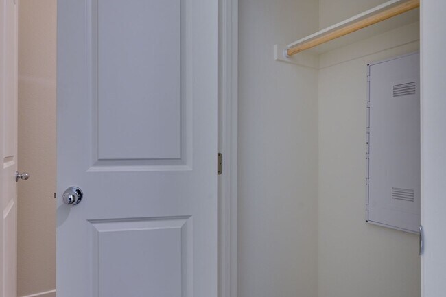 Building Photo - NW 3 Bedroom Townhouse!! Gated Community Pool!! 2 Car Garage!!! No Carpet downstairs.