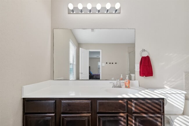 Building Photo - 2707 Piney Lake Ct