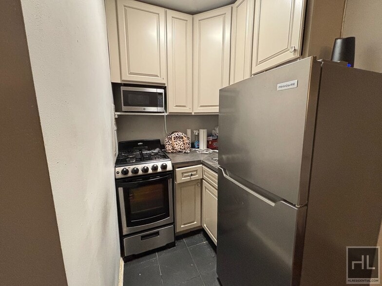 Building Photo - East 58th Street