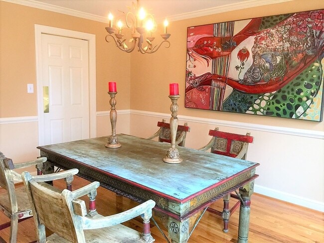 Building Photo - Miraculous & Palatial 5 Bedroom 3.5 Bathro...