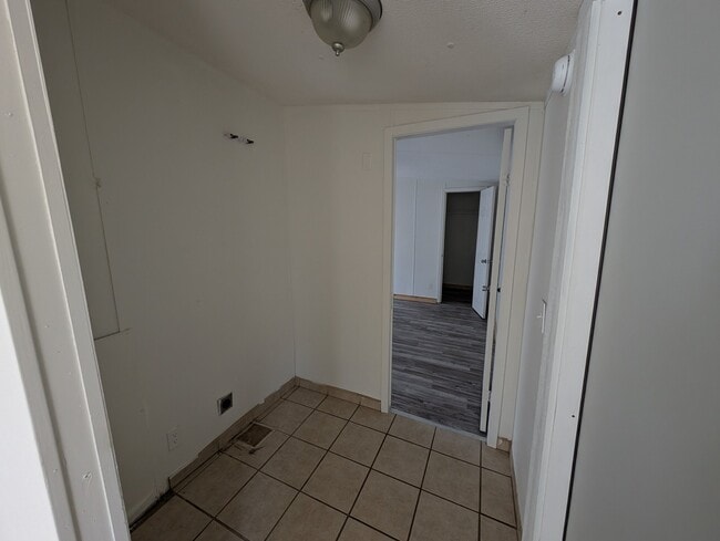 Building Photo - 245 Private Rd 4368