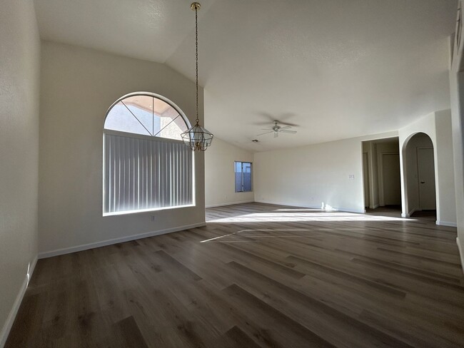 Building Photo - 4773 W Dublin Ct