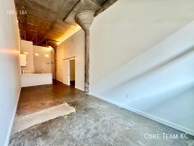 Primary Photo - 1719 Walnut St