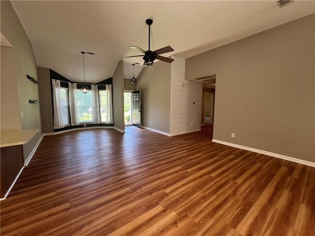 Building Photo - 313 Ridge Hill Cir