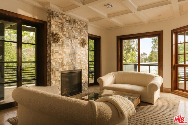 Building Photo - 1105 Rivas Canyon Rd