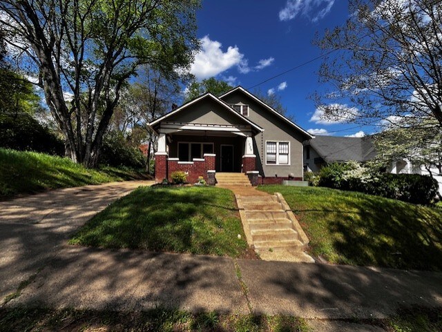 Primary Photo - 1029 E 5th St