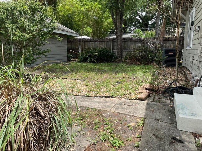 Building Photo - 1601 E Jefferson St