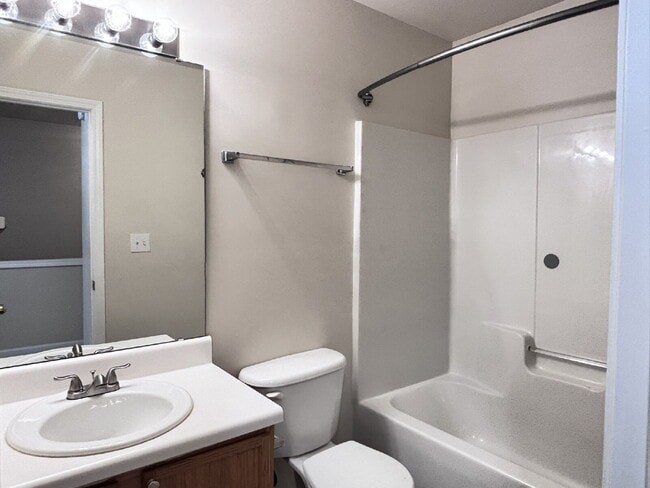Building Photo - 5026 Brooke Lauren Ln
