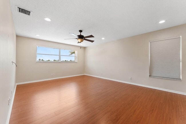 Building Photo - 12348 Clearfalls Dr