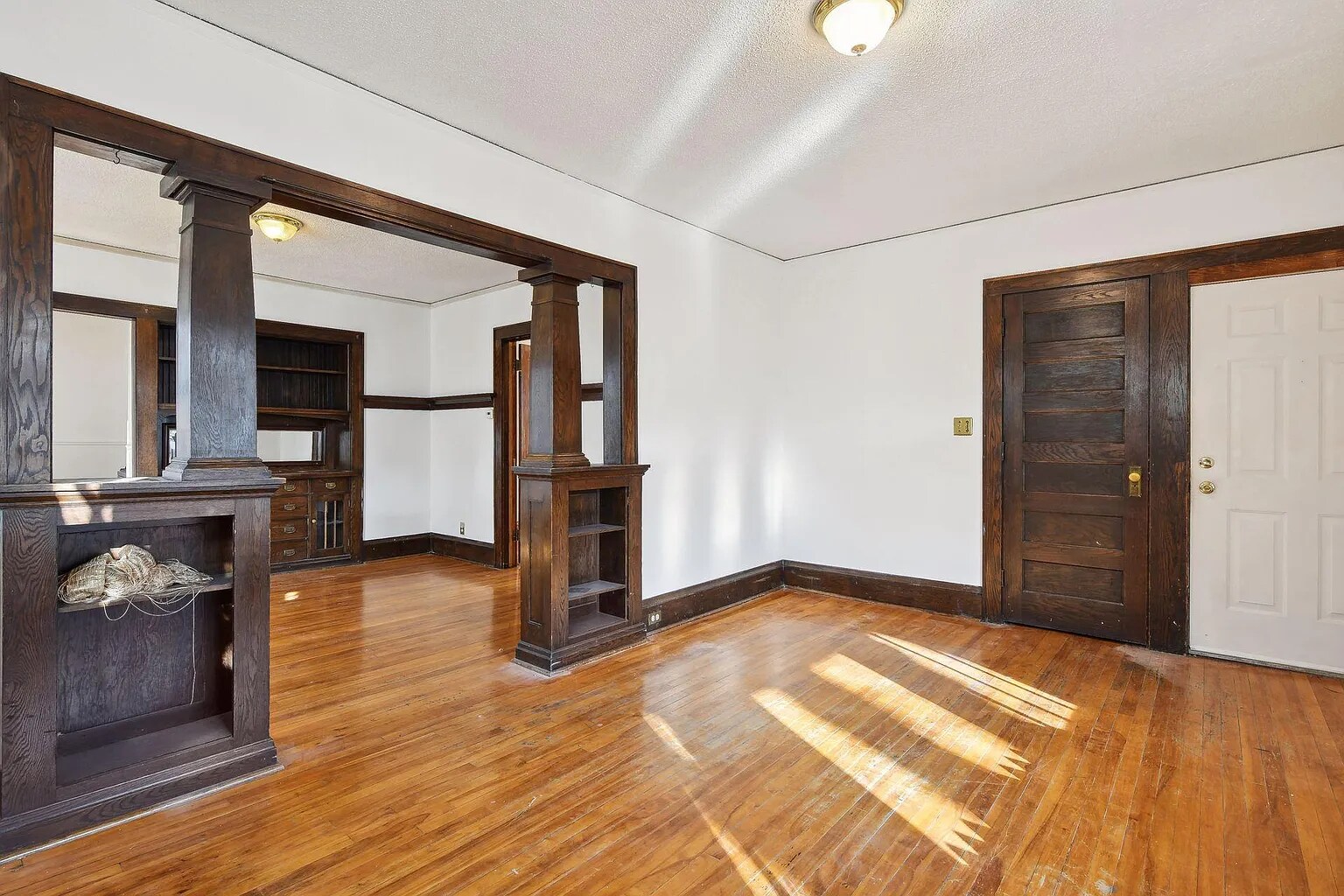 Building Photo - 104 W 27th St