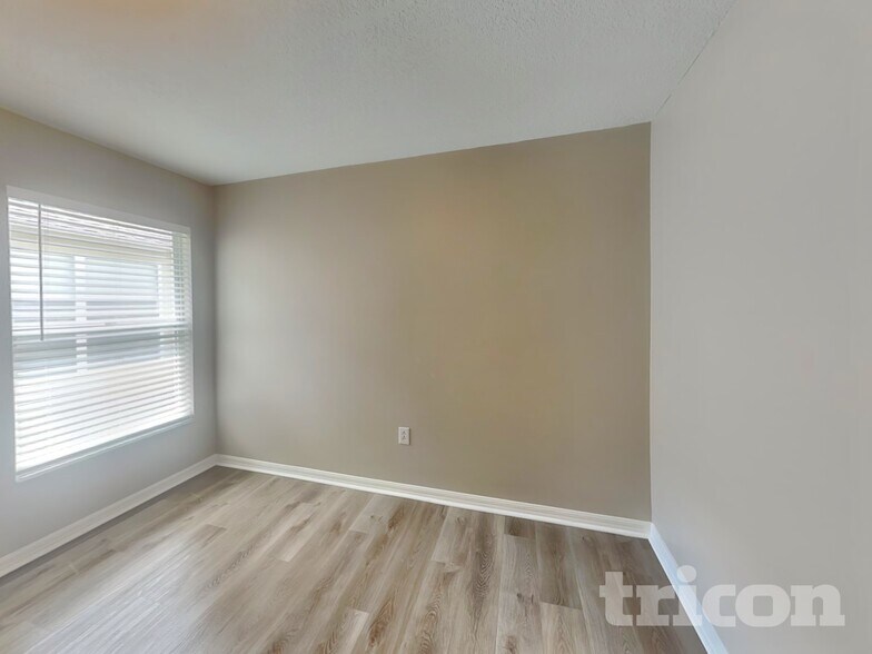 Building Photo - 29250 Yarrow Dr