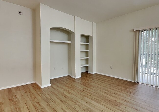 Building Photo - 114 Vista Verdi Cir