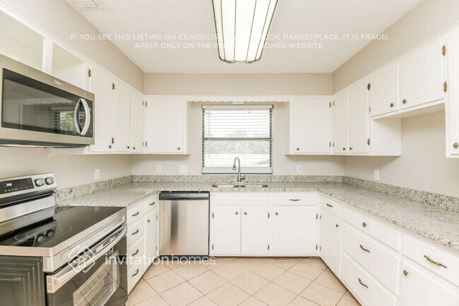 Building Photo - 101 Roselawn Dr