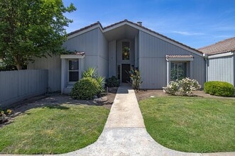 Building Photo - 1808 Cougar Ln