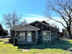Building Photo - 210 W Avenue A