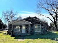 Building Photo - 210 W Avenue A