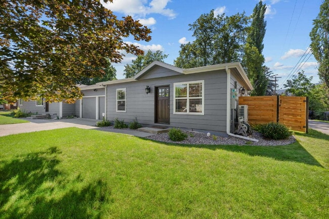 Primary Photo - Charming & centrally located- Avail Septem...