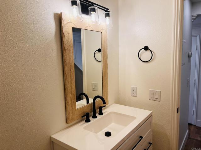 Building Photo - 4587 Cove Dr