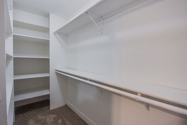 Building Photo - Spacious, Stylish, and Fully Furnished – L...