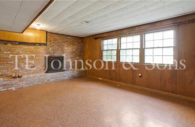 Building Photo - Guilford Hills 3 Bedroom
