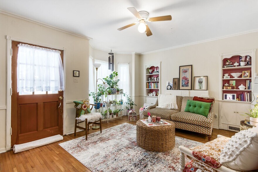 Building Photo - 1939 Northwest Blvd