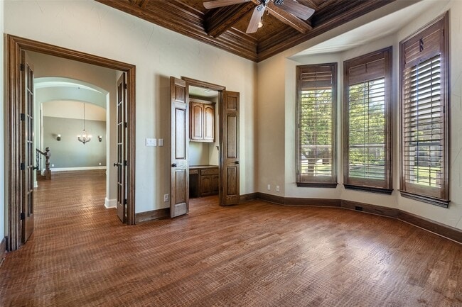 Building Photo - 901 Sandy Trail