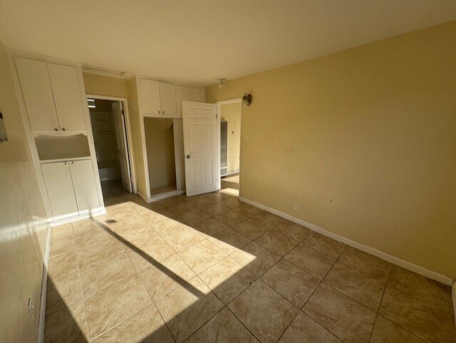 Building Photo - 1415 W 227th St