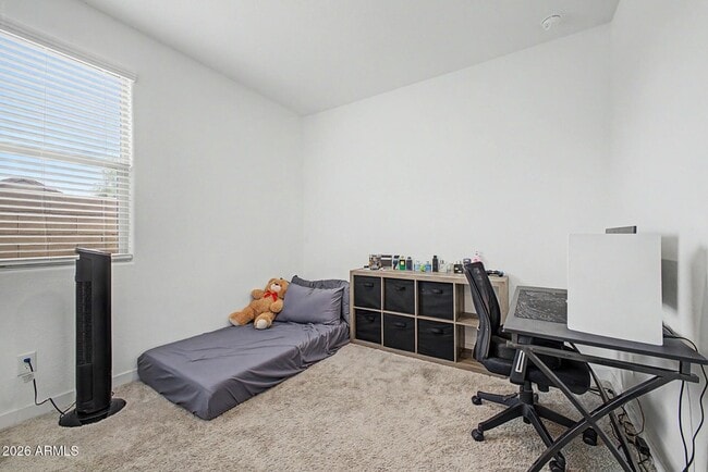 Building Photo - 9012 W Solano Dr