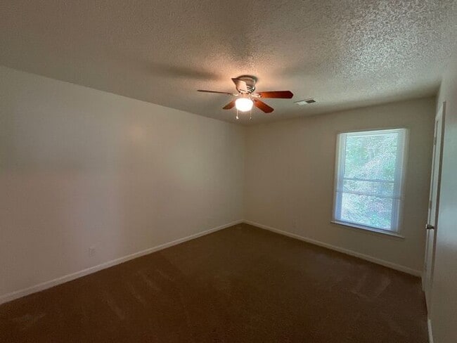 Building Photo - 3018 Dale Ct