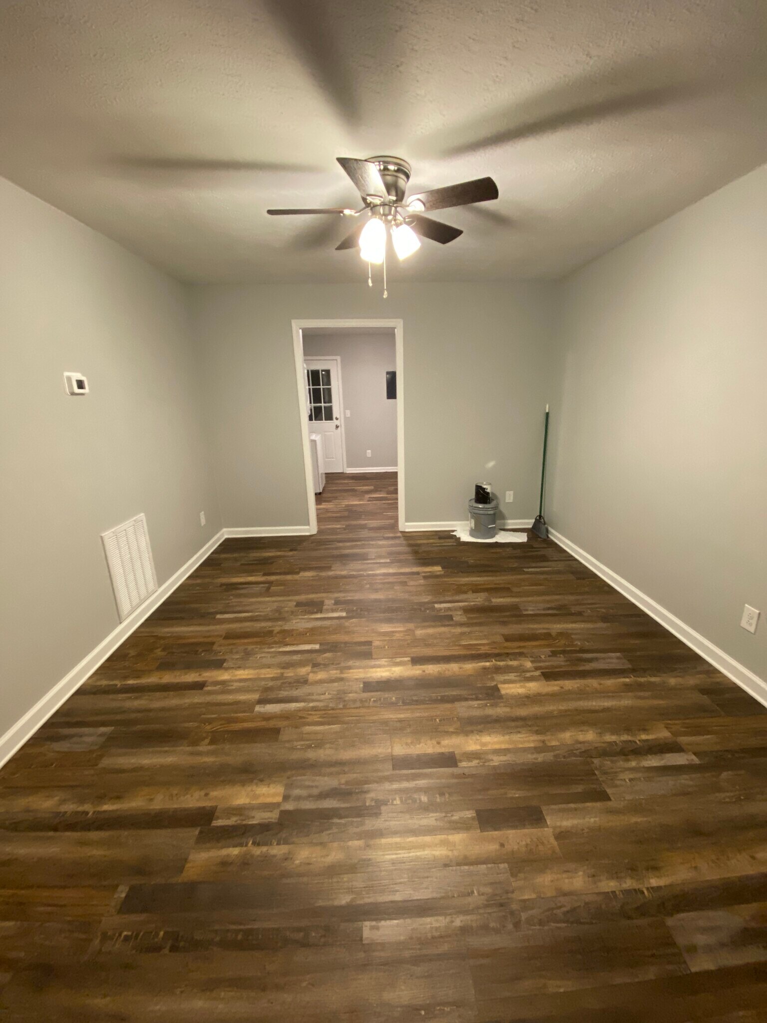 Entrance/living room view 3 - 1205 Redden Ln