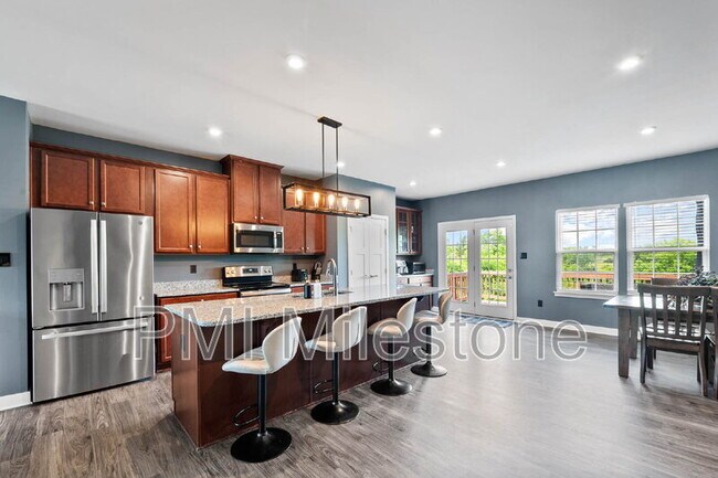 Building Photo - 367 Ontario Dr