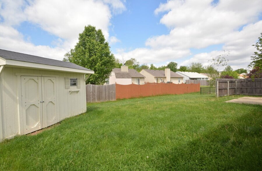 Building Photo - 8172 Amble Way