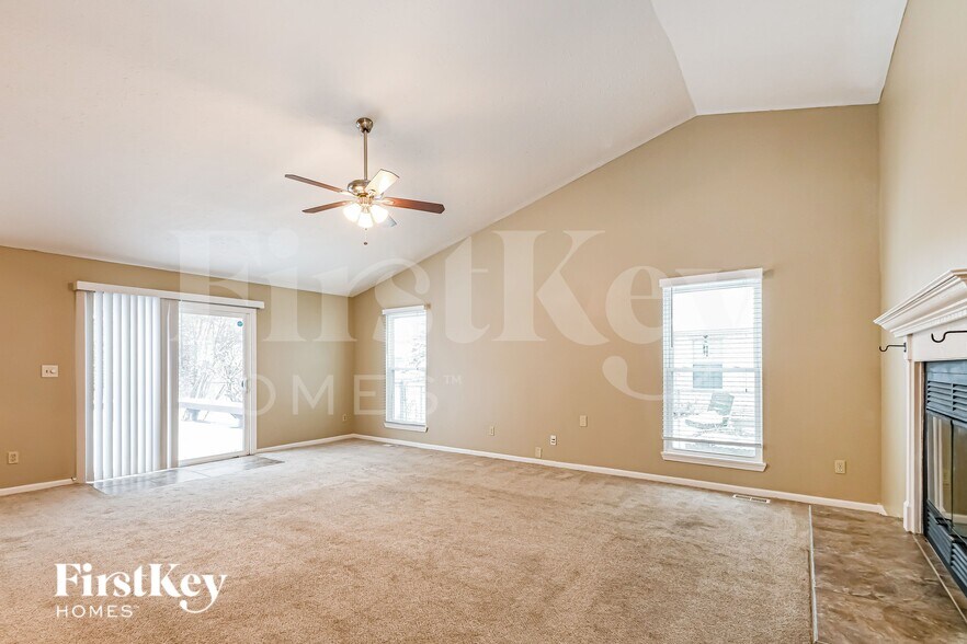 Building Photo - 7427 Cobblestone W Dr