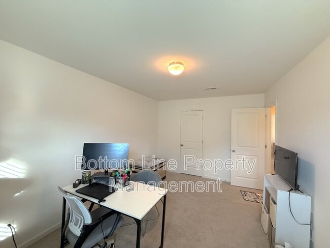 Building Photo - 2688 Andes Dr