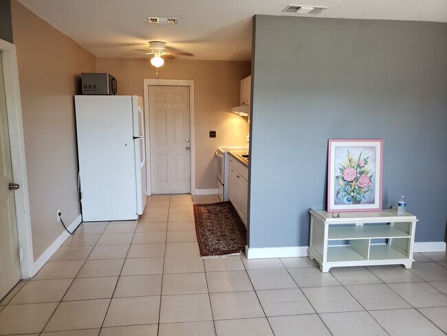 Building Photo - 1309 Union St