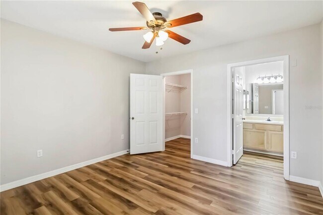 Building Photo - 1125 Villagio Cir
