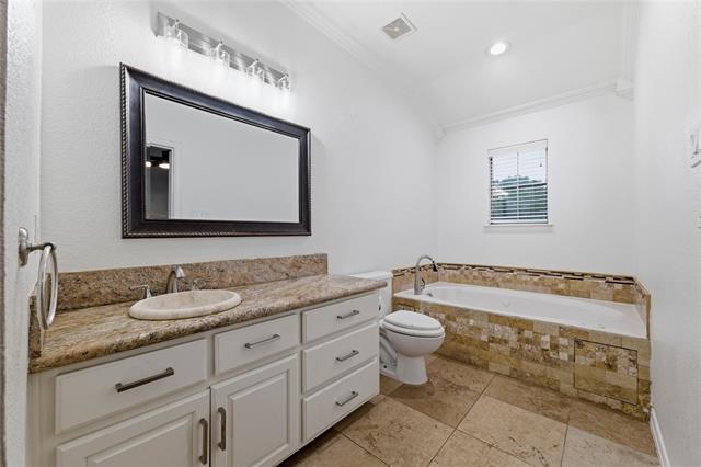 Building Photo - 4263 Towne Lake Ct