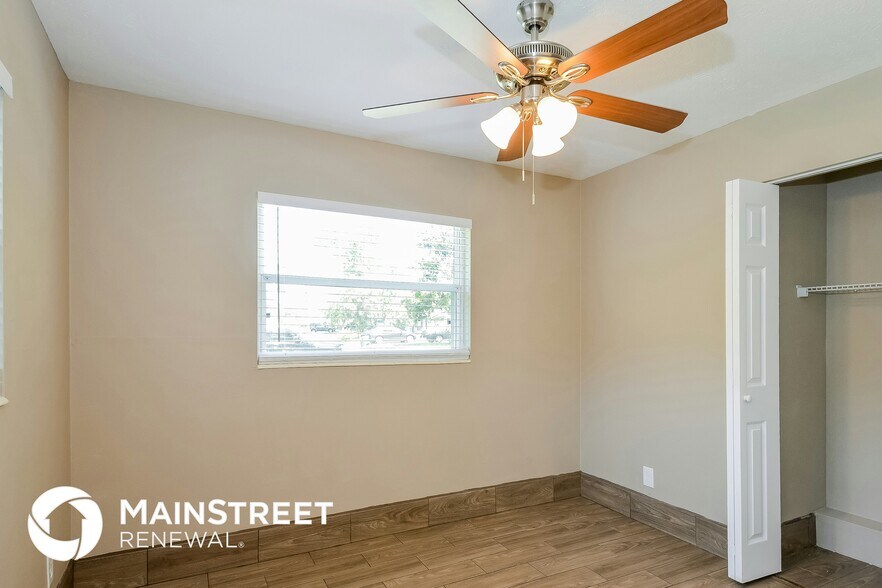 Building Photo - 4440 Naranja Dr S