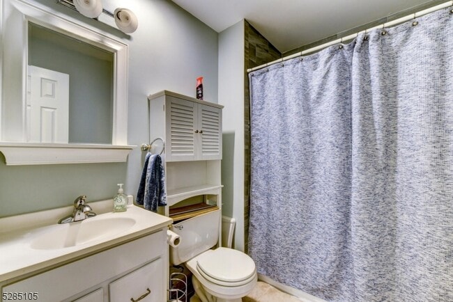 Building Photo - 5803 Tudor Dr