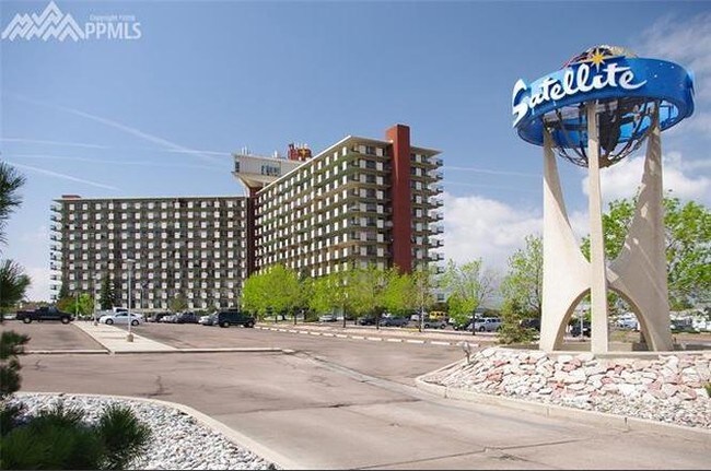 Building Photo - 411 Lakewood Cir