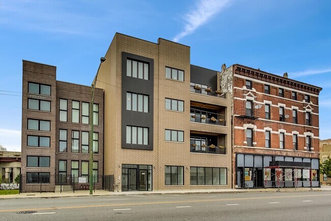 Building Photo - 2910 S Archer Ave