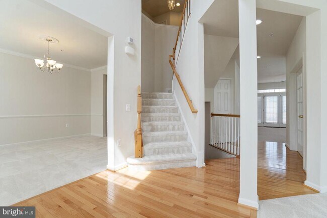 Primary Photo - 9800 Traver St