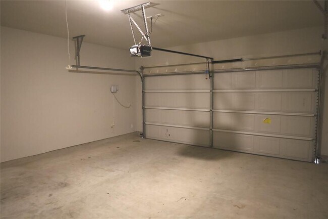 Building Photo - 169 Isabella Wy