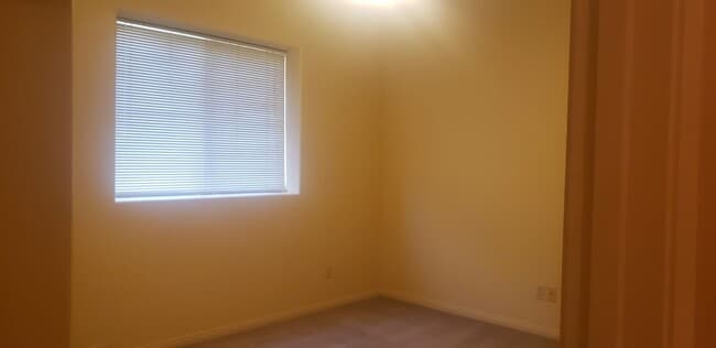 Building Photo - 12608 Mountainside Dr