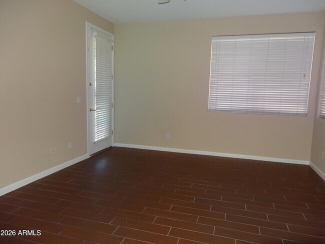 Building Photo - 1350 E Indigo Dr
