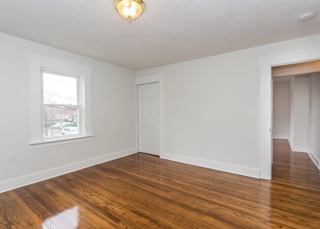 Building Photo - 10 Foundry Ave