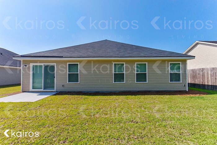Building Photo - 13 Carrollton Dr