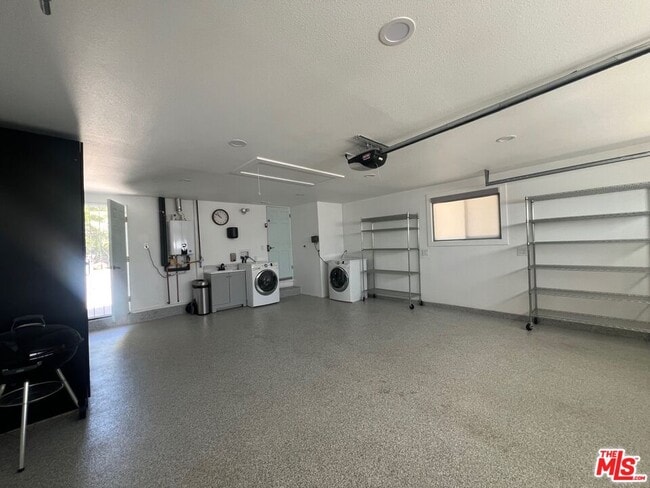Building Photo - 5059 Catalon Ave