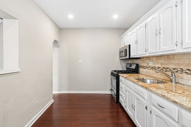 Building Photo - 2623 Sepviva St