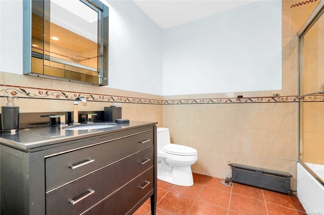 Building Photo - 104-14 Metropolitan Ave